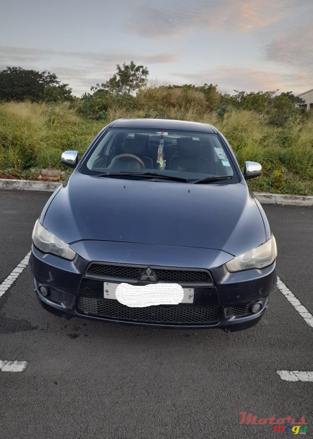 2008' Mitsubishi Lancer X photo #2