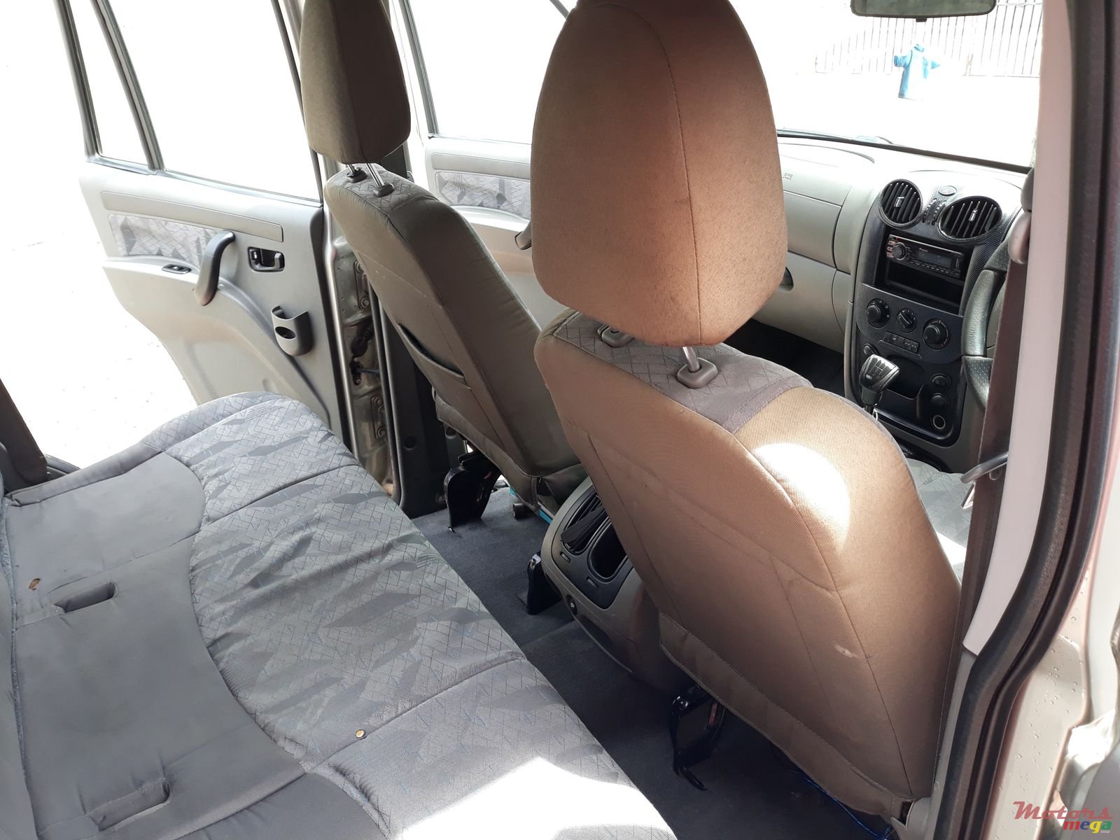 2012' Mahindra Scorpio photo #5