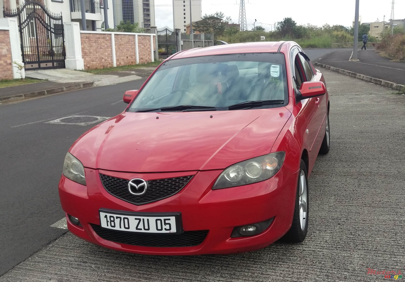 2005' Mazda 3 photo #1