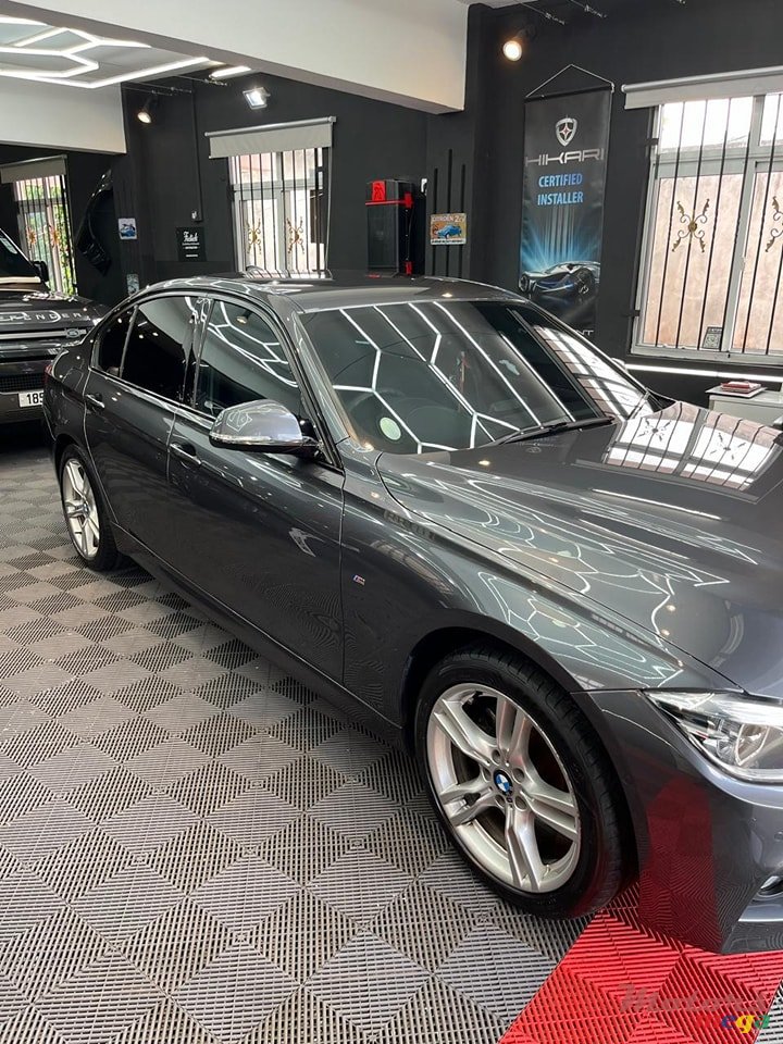 2018' BMW 318 photo #2