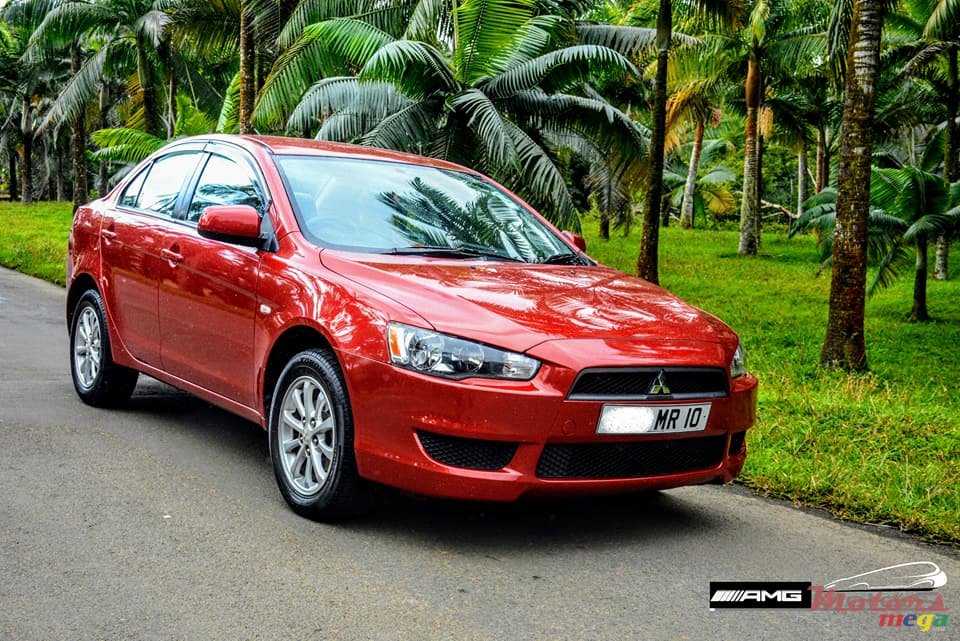 2010' Mitsubishi Lancer Ex GLX 1.5 photo #2