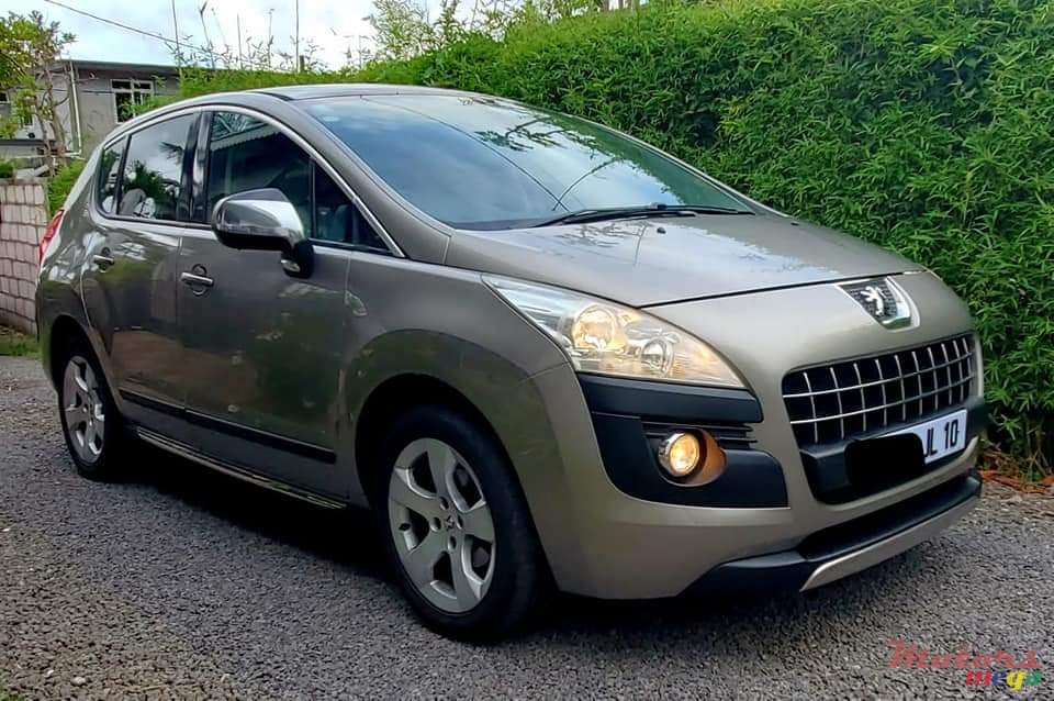 2010' Peugeot 3008 1.6l manual photo #1