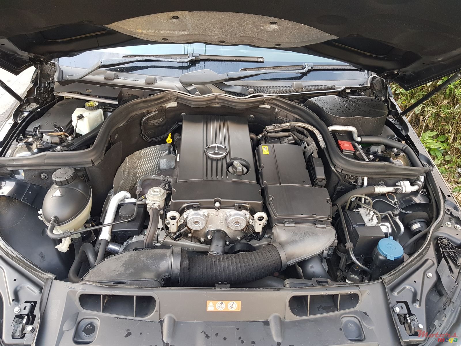 2011' Mercedes-Benz C 180 photo #7