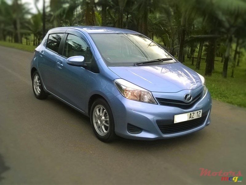 2012' Toyota Vitz 1.3 Limited Smile Edition photo #2