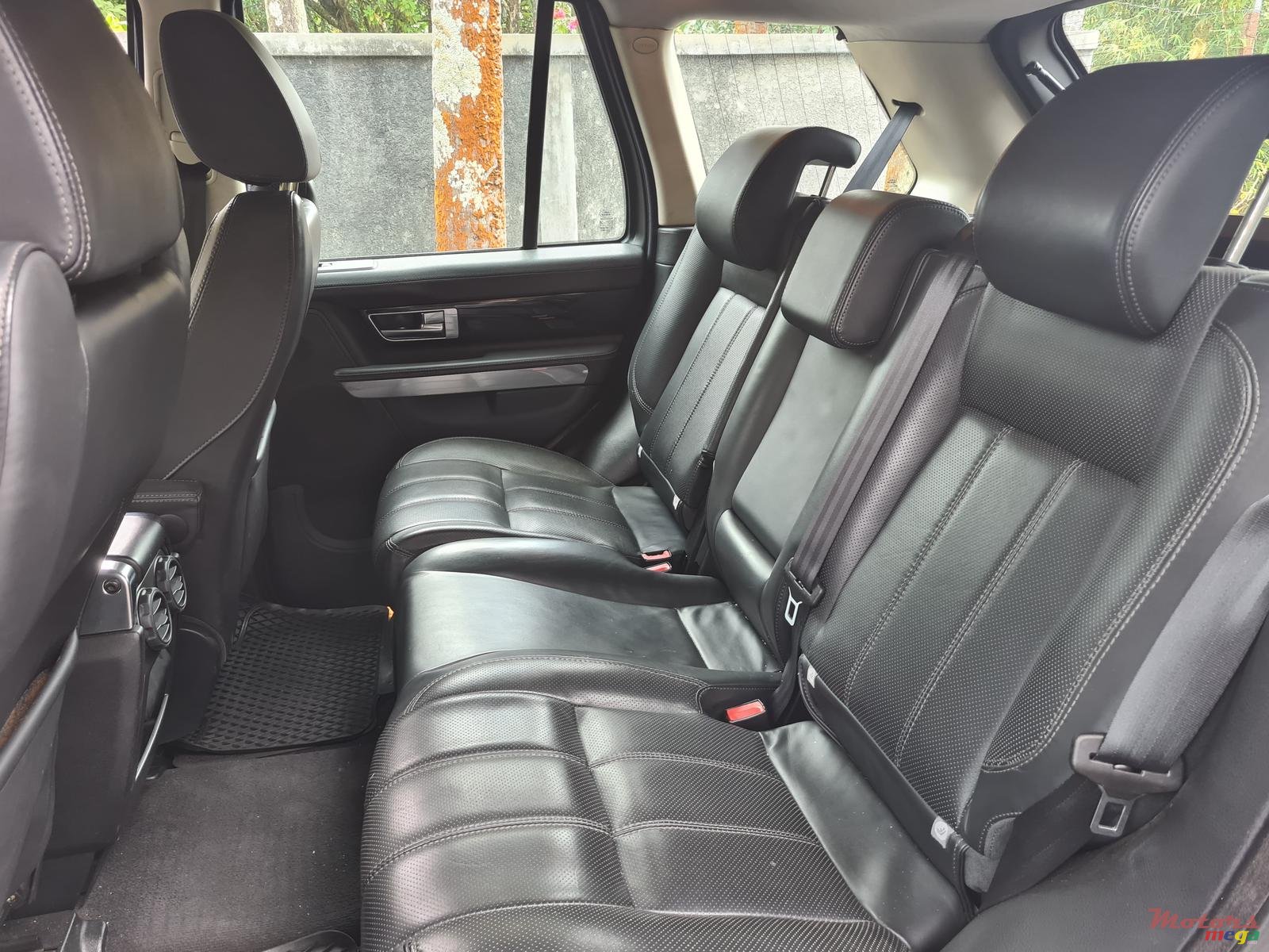 2011' Land Rover Range Rover Sport Automatic 87 000km photo #7