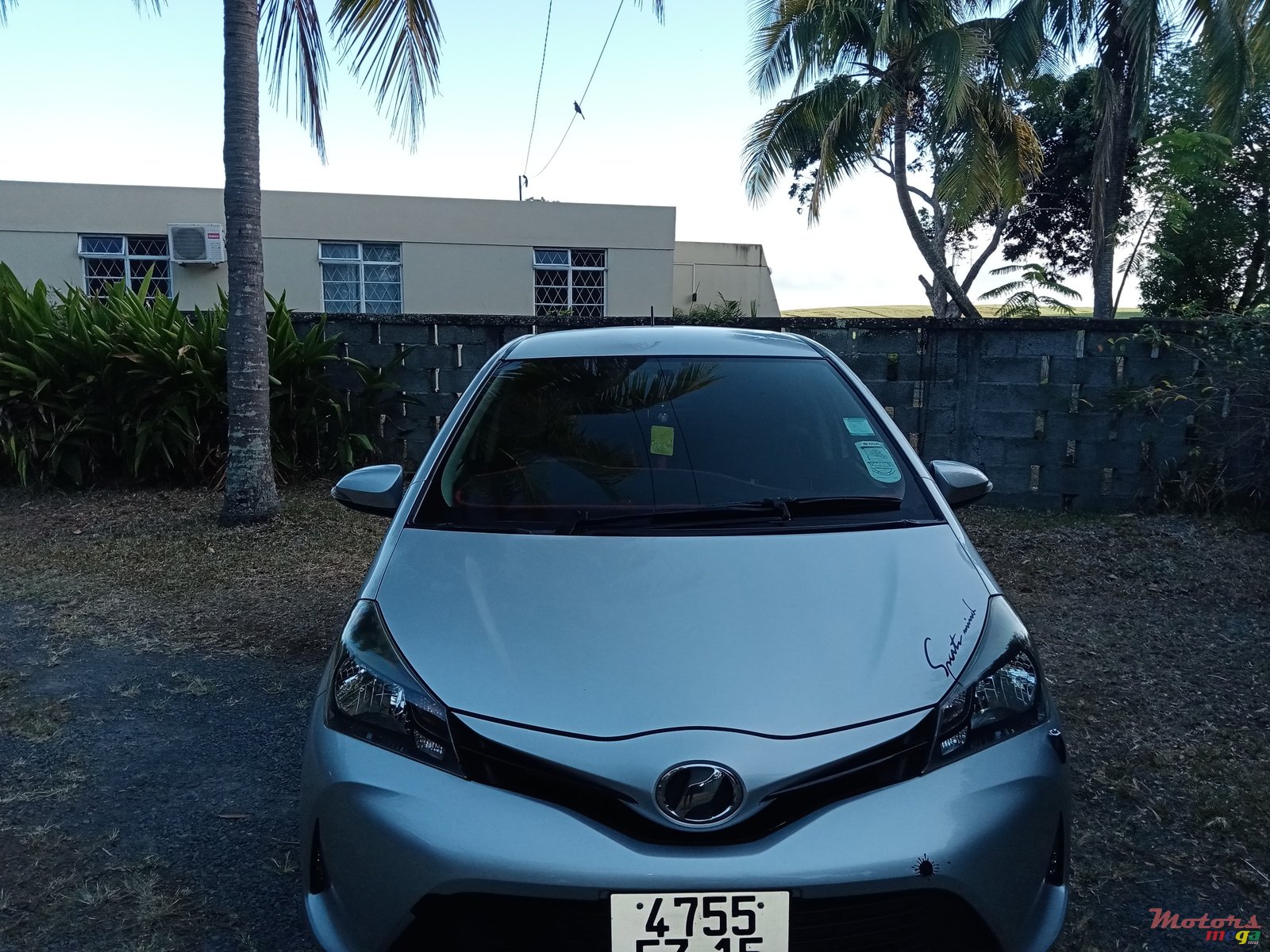 2015' Toyota Vitz photo #7
