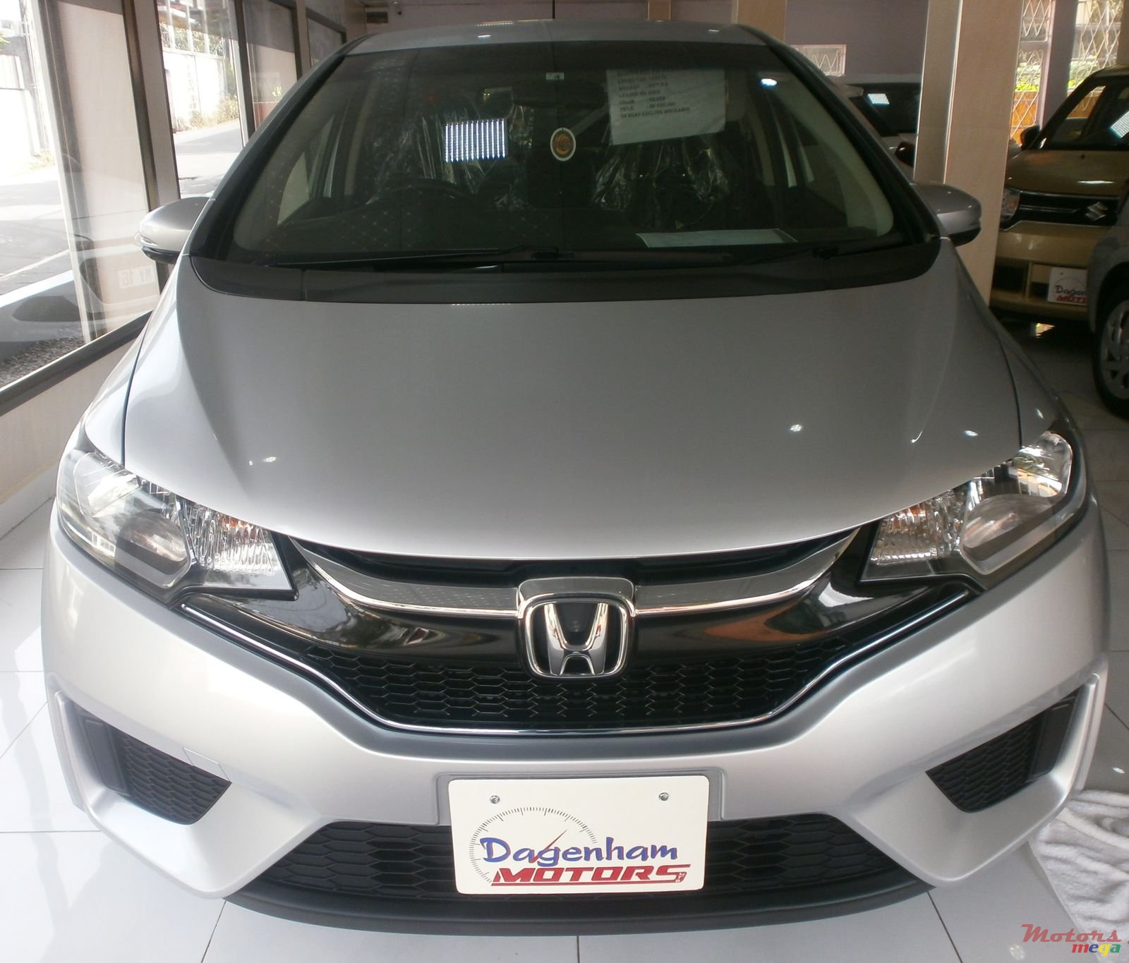 2017' Honda Fit Hybrid photo #1