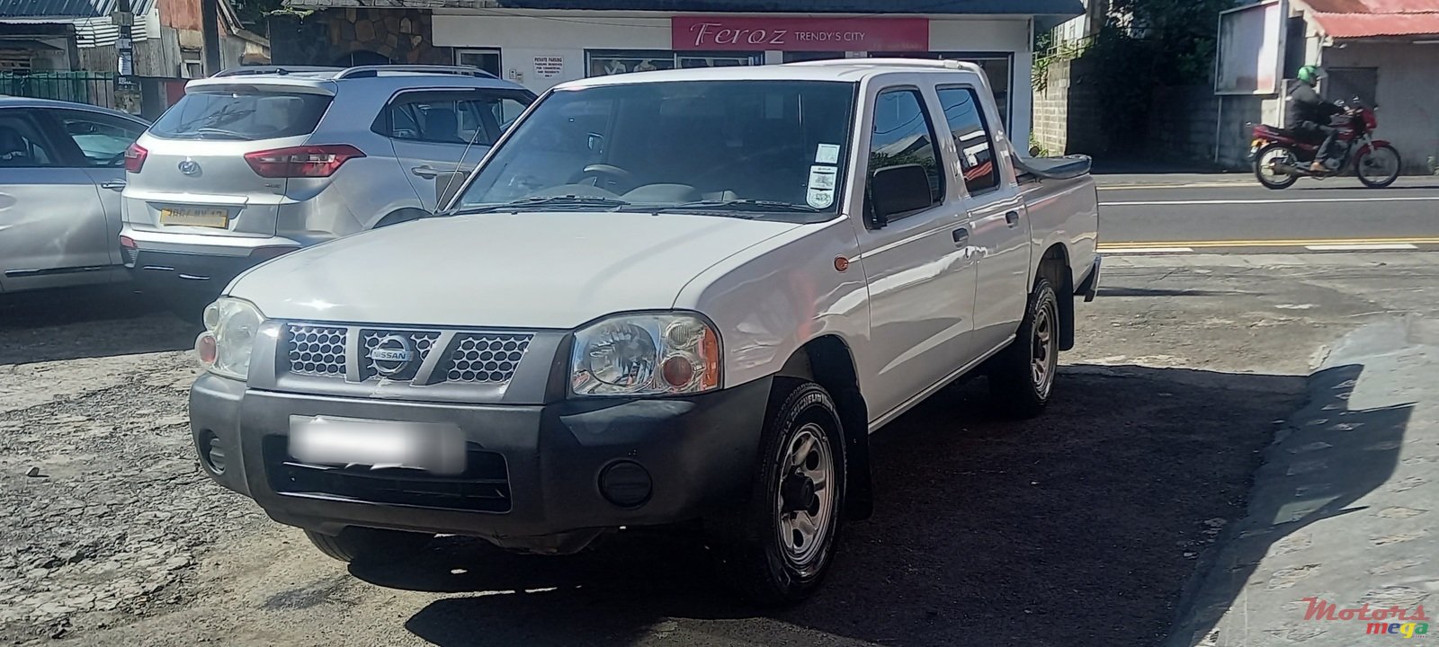 2012' Nissan Hardbody NP300 photo #2