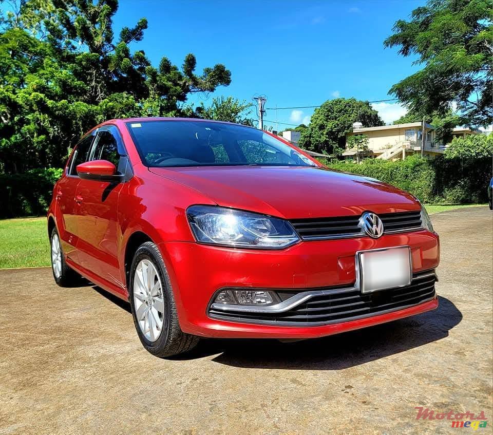 2014' Volkswagen Polo photo #2