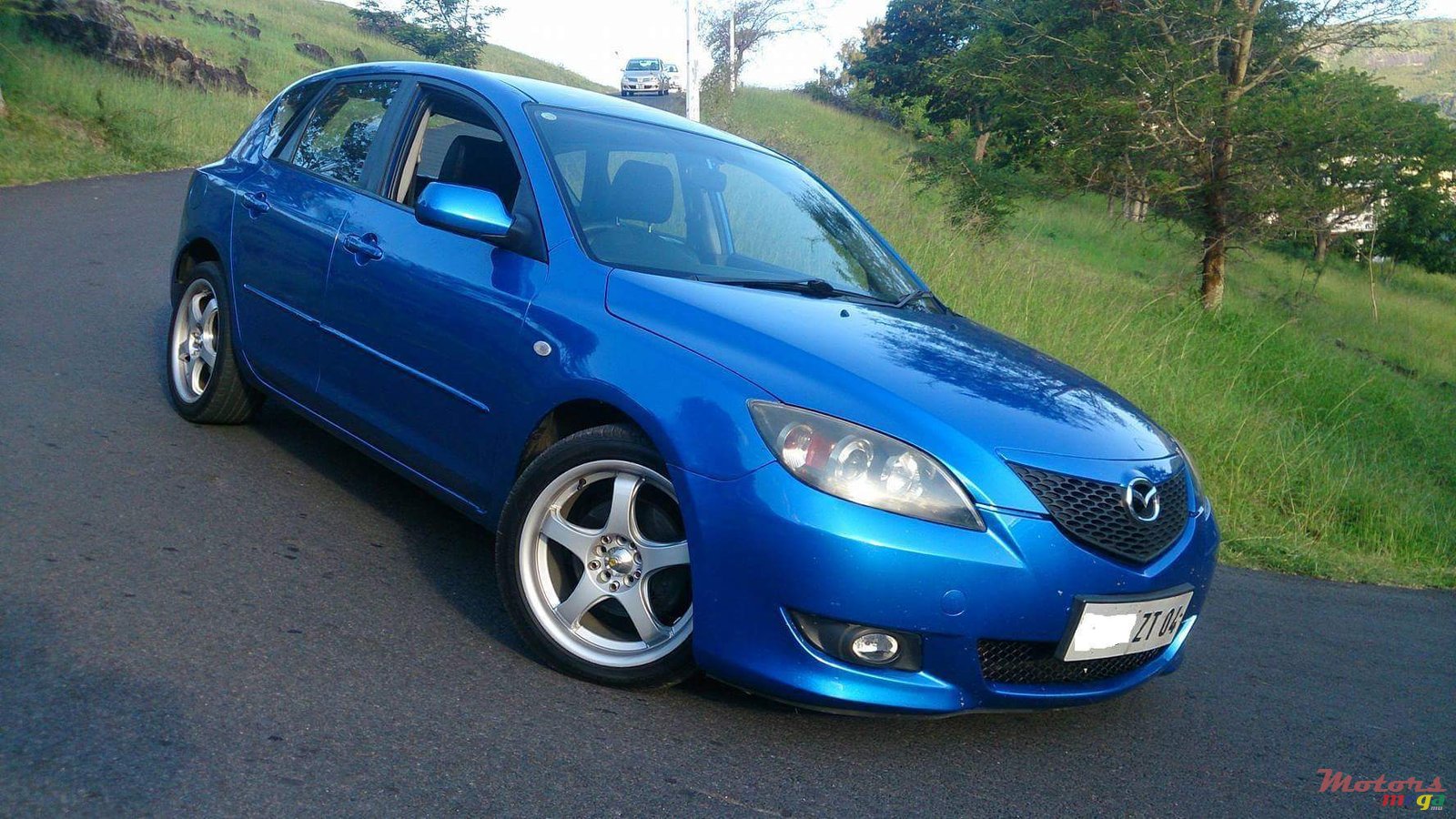 2004' Mazda 3 photo #3