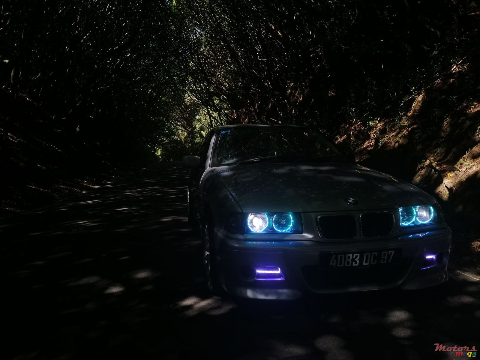 1997' BMW 318 photo #7