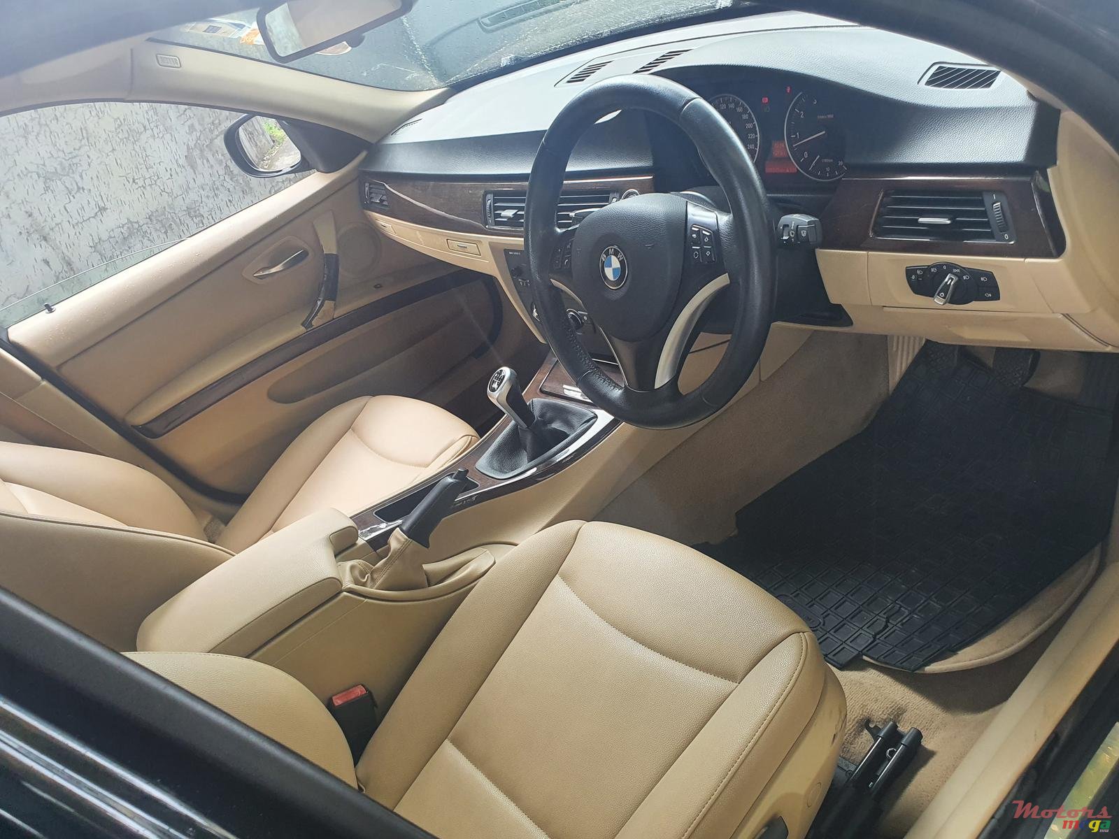 2009' BMW 320 photo #5