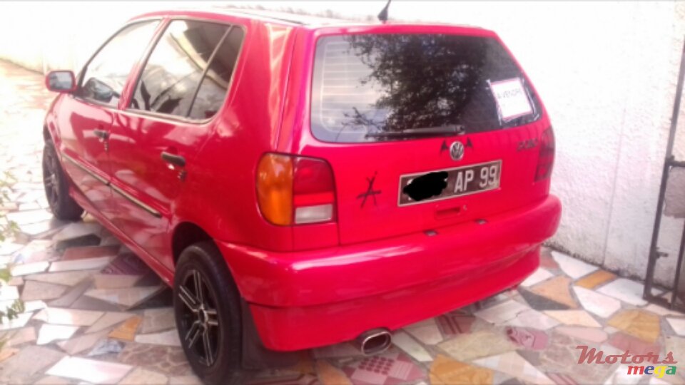 1999' Volkswagen Polo Hatchback photo #1