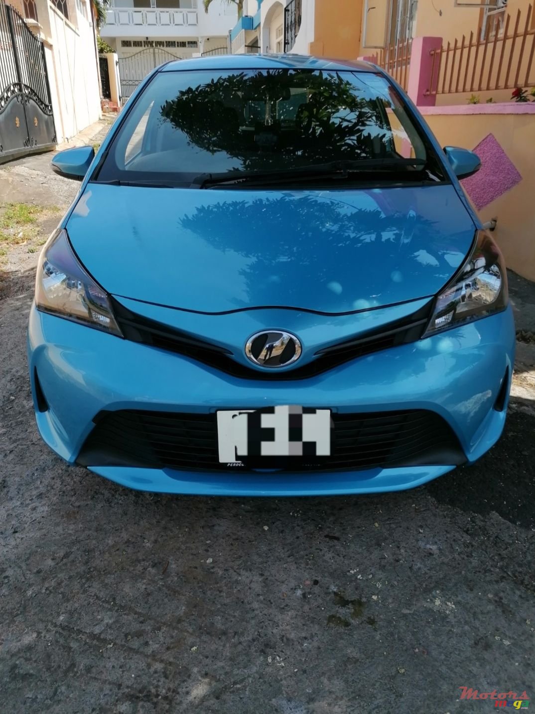 2014' Toyota Vitz photo #1