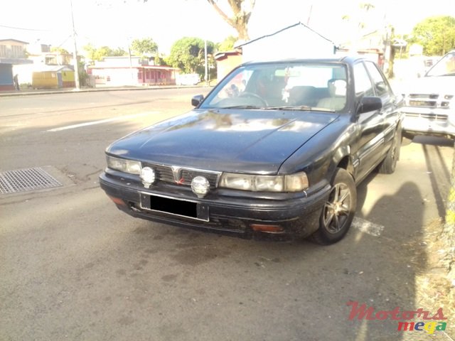 1991' Mitsubishi Galant photo #2