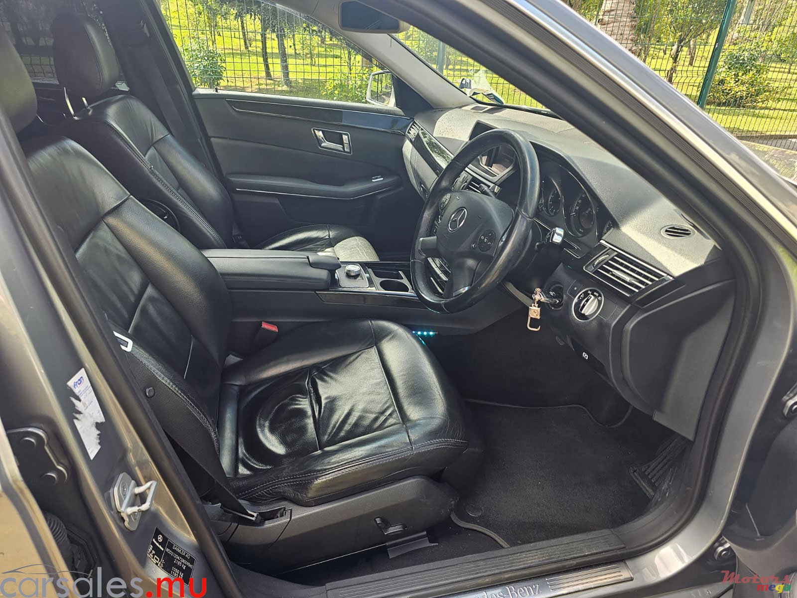 2012' Mercedes-Benz E 250 CGI Avantgarde 1.8 photo #6