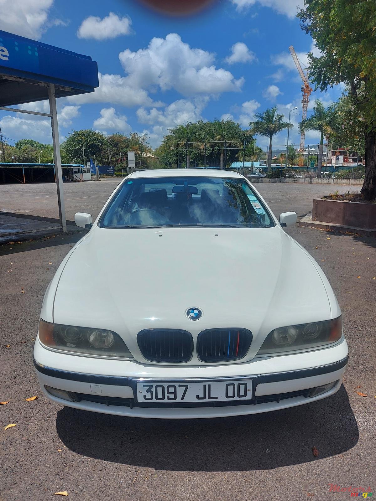2000' BMW 523 photo #3