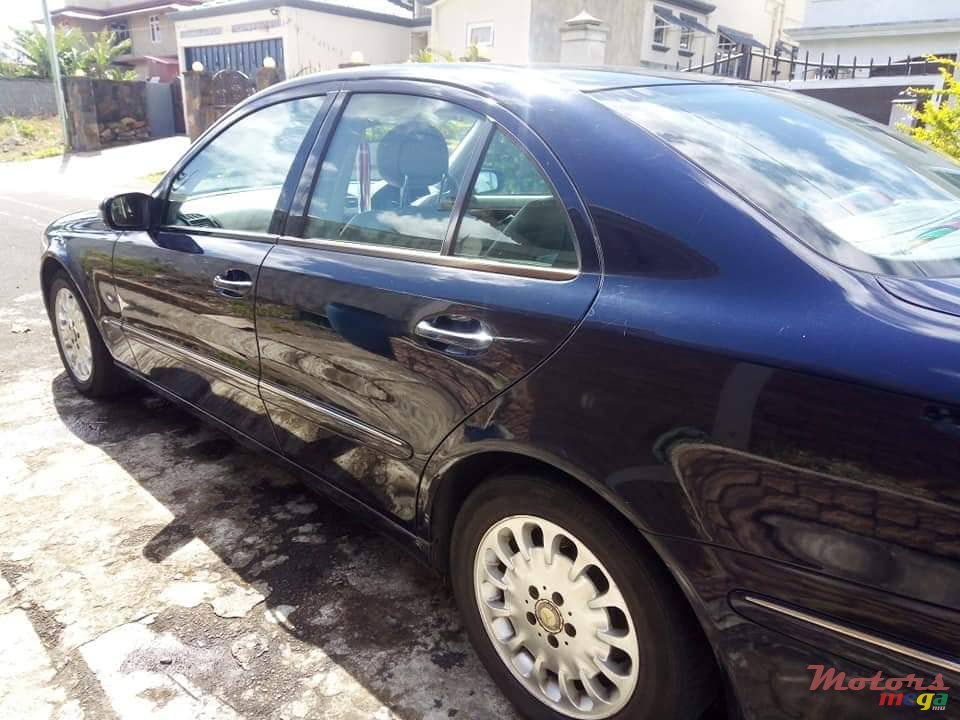 2004' Mercedes-Benz E-Class photo #5