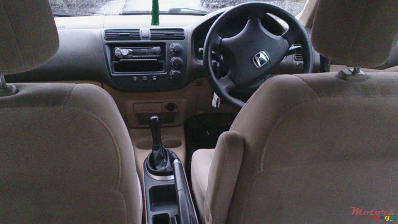 2004' Honda Civic 150i photo #3