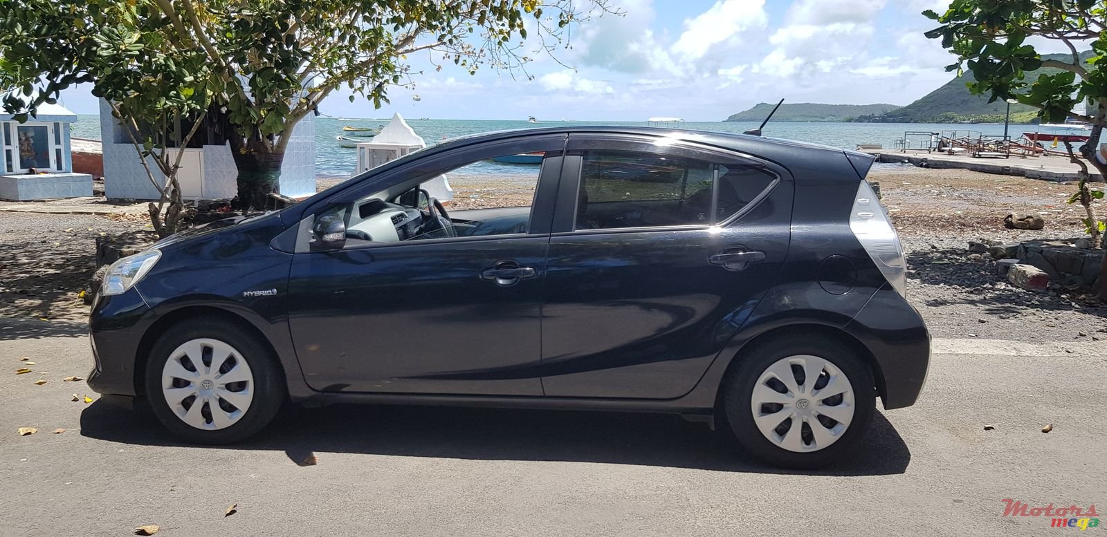 2014' Toyota Aqua photo #6