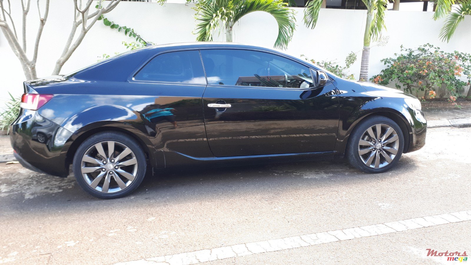 2011' Kia Koup photo #5