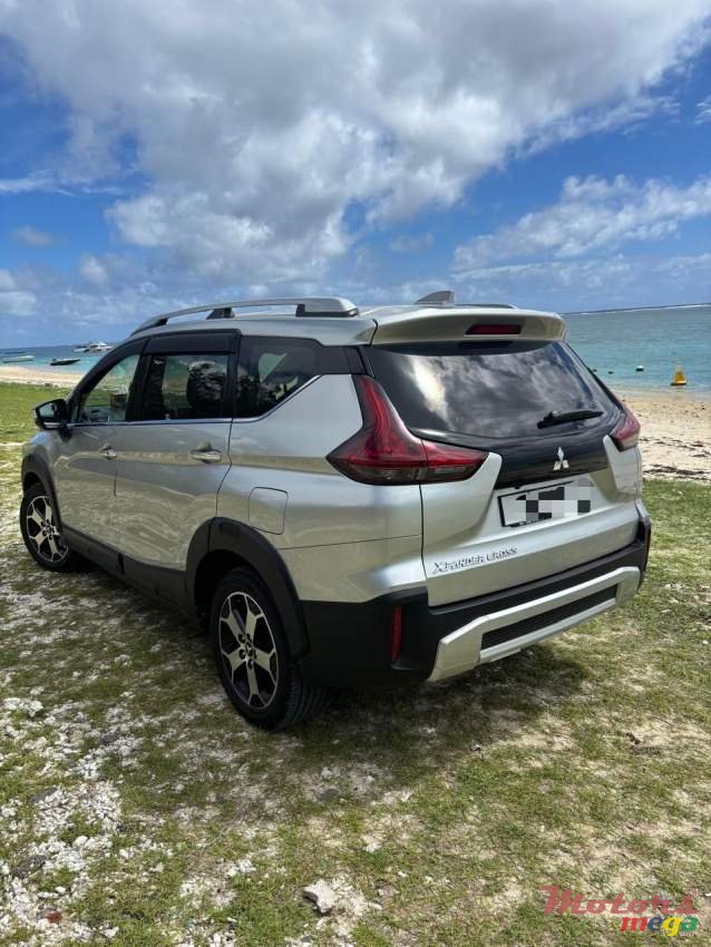 2021' Mitsubishi photo #4