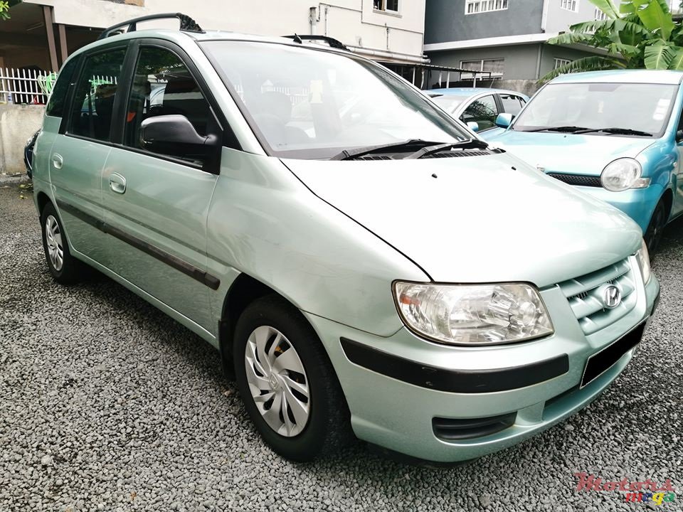 2002' Hyundai Matrix photo #1