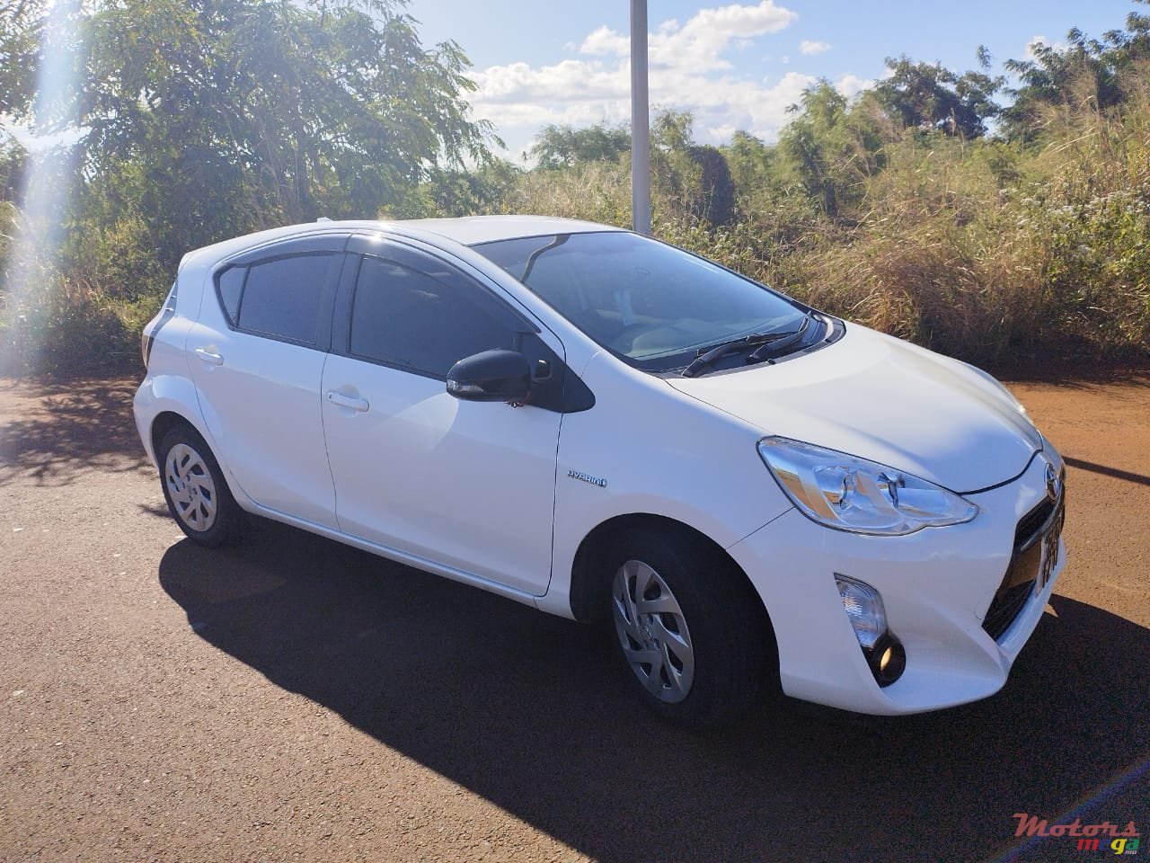 2017' Toyota Aqua photo #7