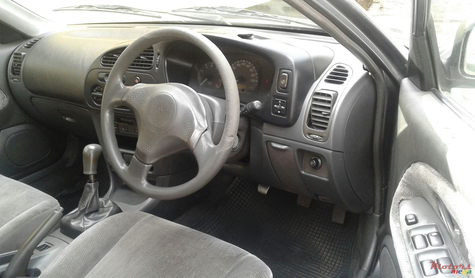 1996' Mitsubishi Lancer photo #2