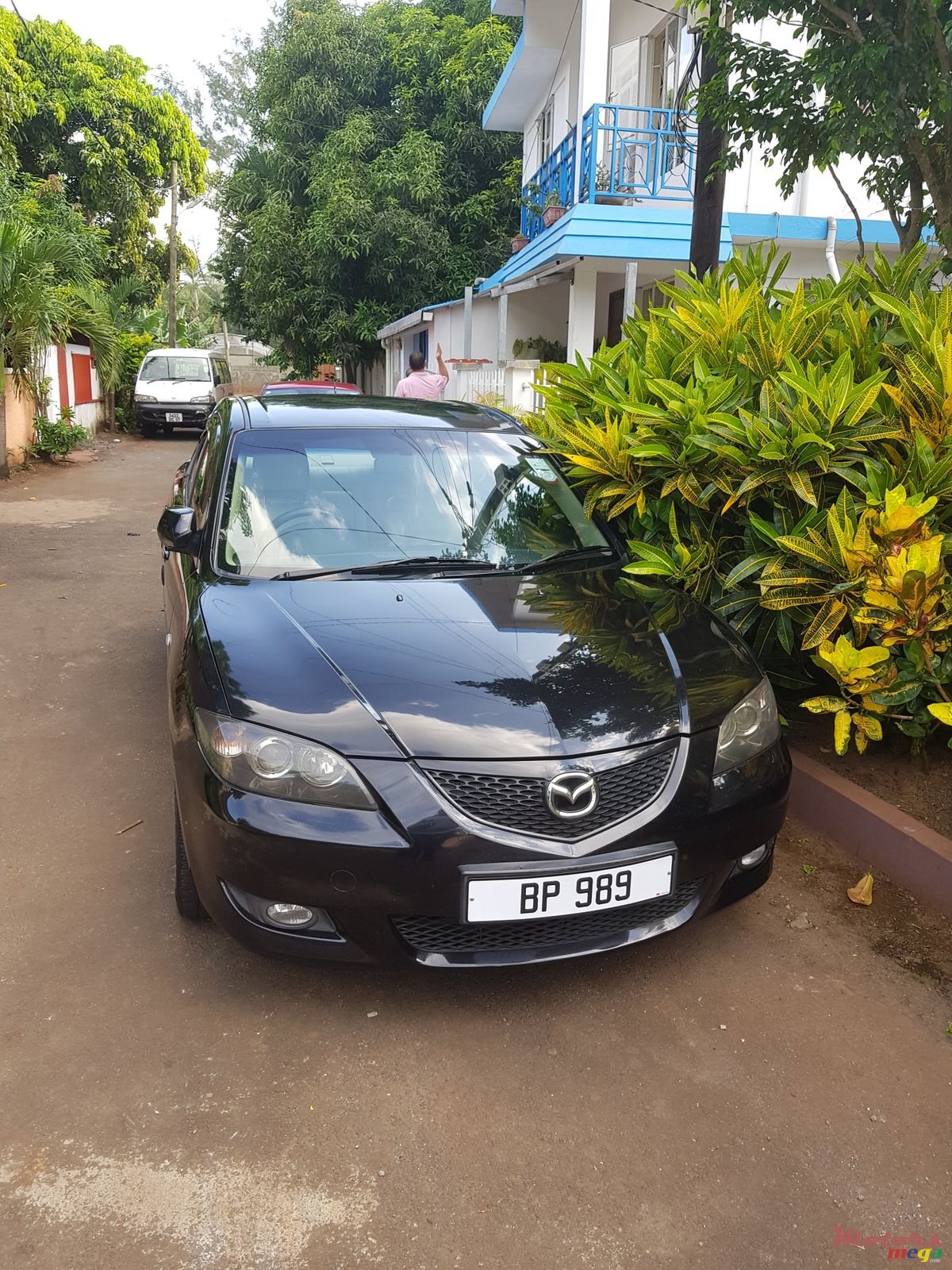 2004' Mazda 3 photo #1