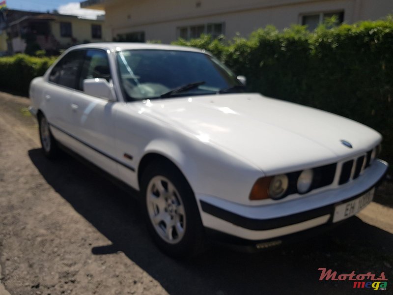 1990' BMW 520 petrol photo #1