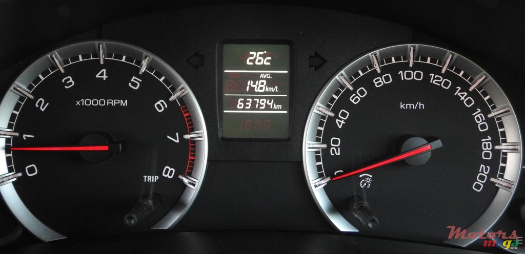 2014' Suzuki Swift photo #6