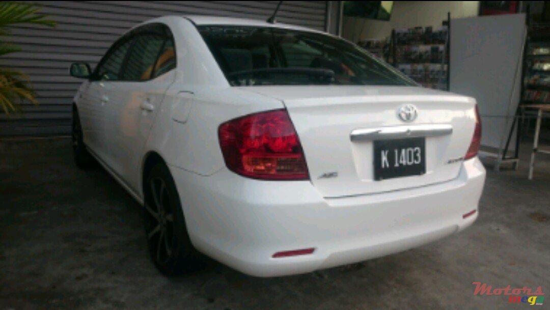 2002' Toyota Allion photo #1