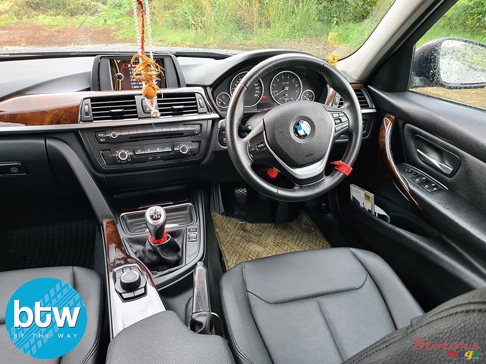 2013' BMW 3 Series photo #6