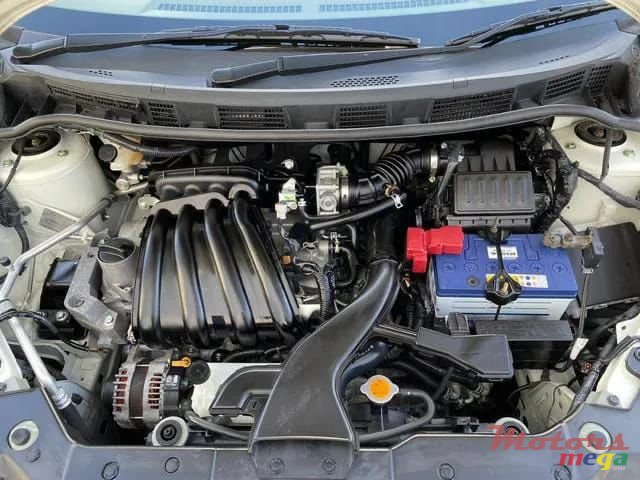 2008' Nissan Tiida photo #5