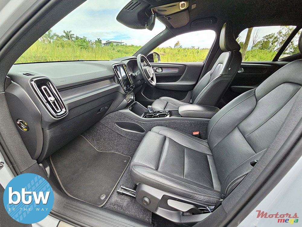 2021' Volvo XC40 T5 Recharge photo #5
