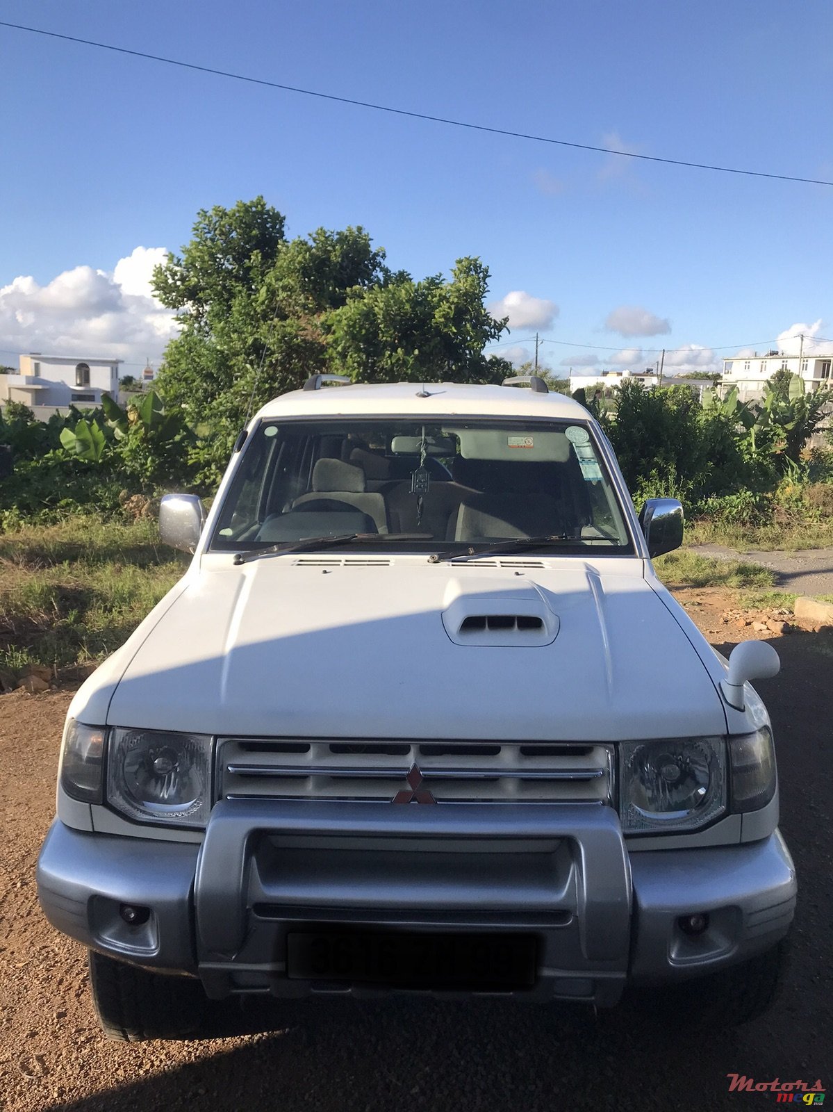 1999' Mitsubishi Pajero v46 sxf photo #1