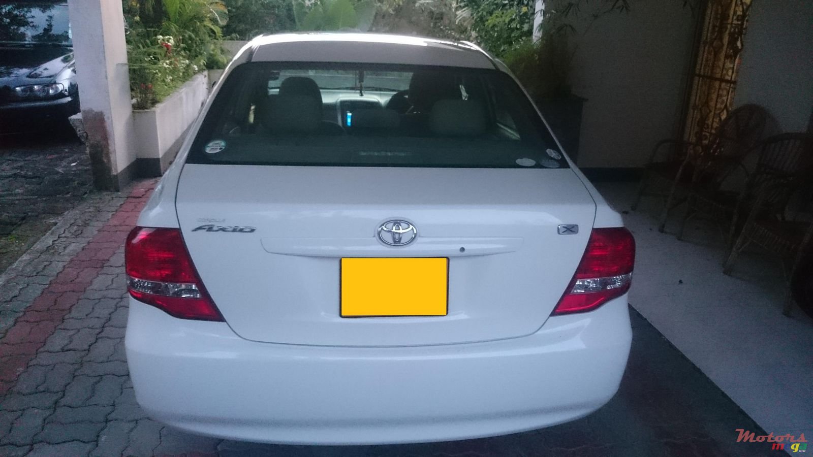 2009' Toyota Axio Grade X photo #2