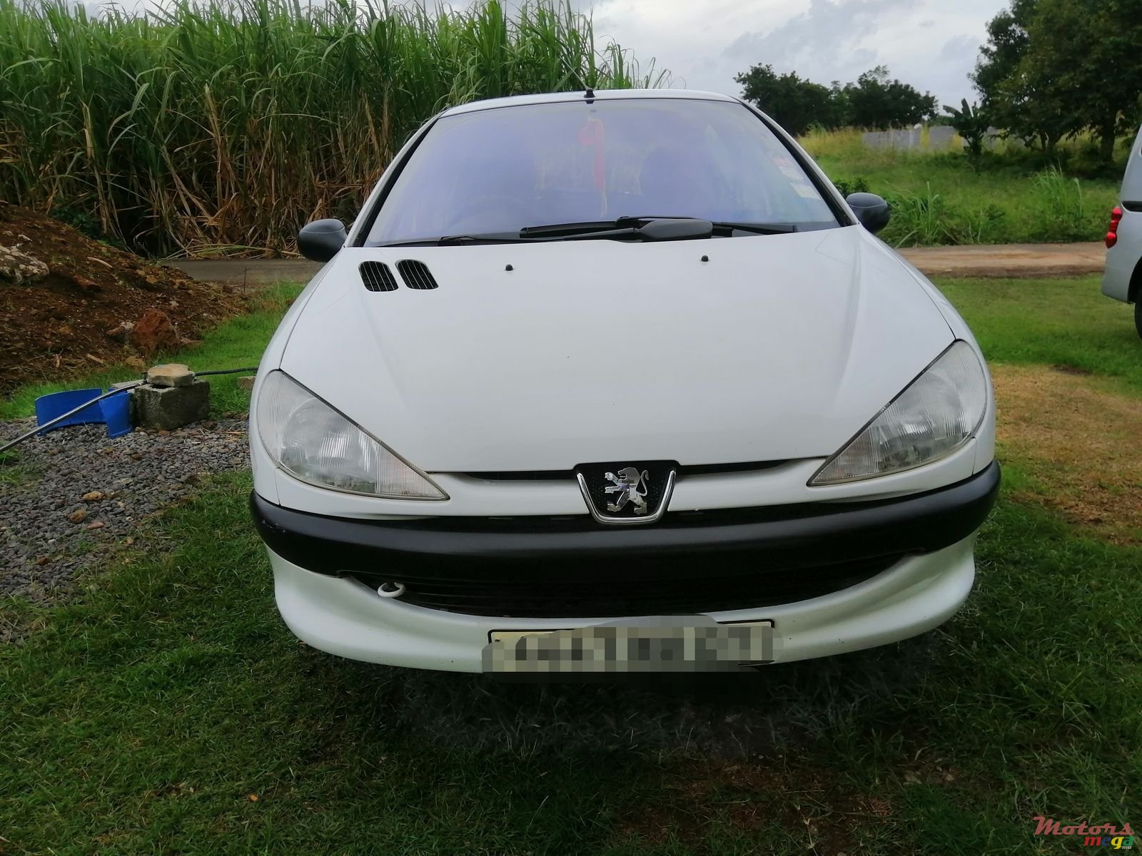 2001' Peugeot 206 photo #1