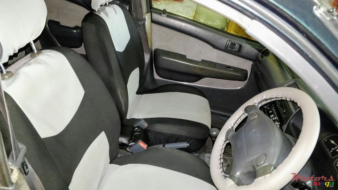 1997' Toyota Starlet Carat photo #4