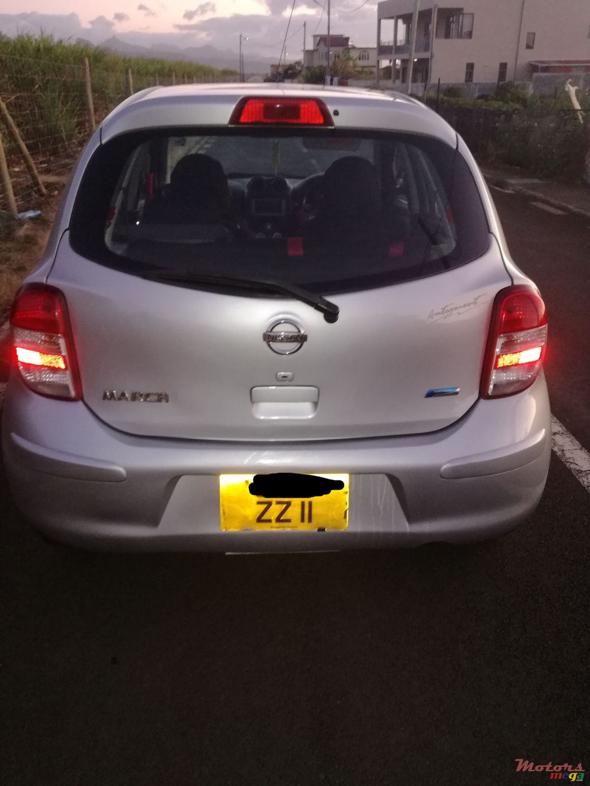 2011' Nissan March photo #1