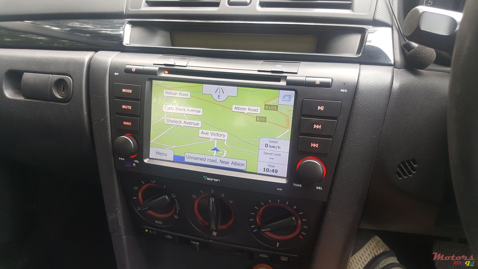 2004' Mazda 3 17" Rims, GPS, Bluetooth, DVD photo #6