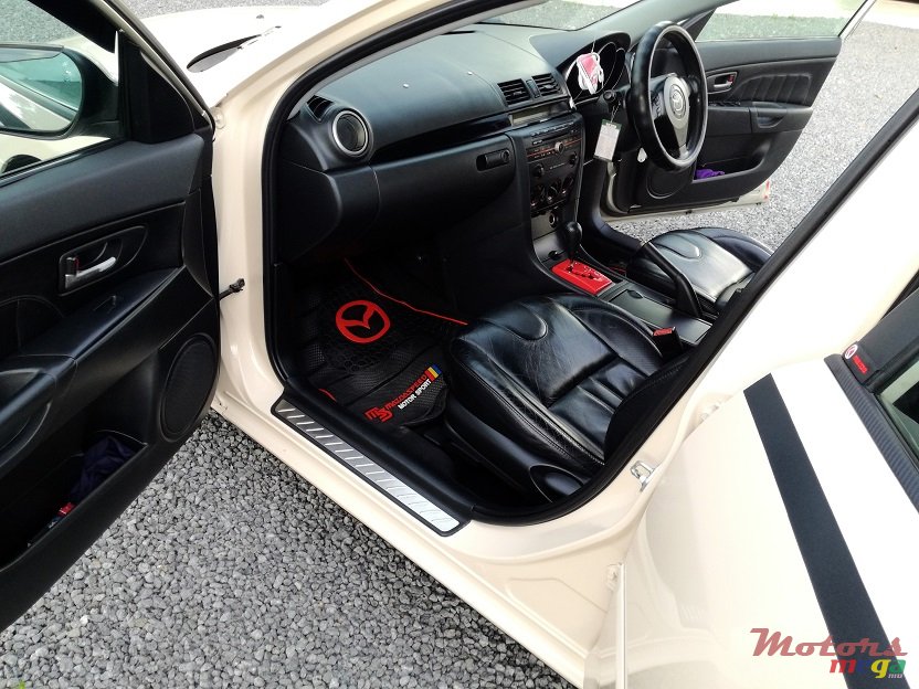 2005' Mazda 3 Auto 1.6L JAPAN photo #5