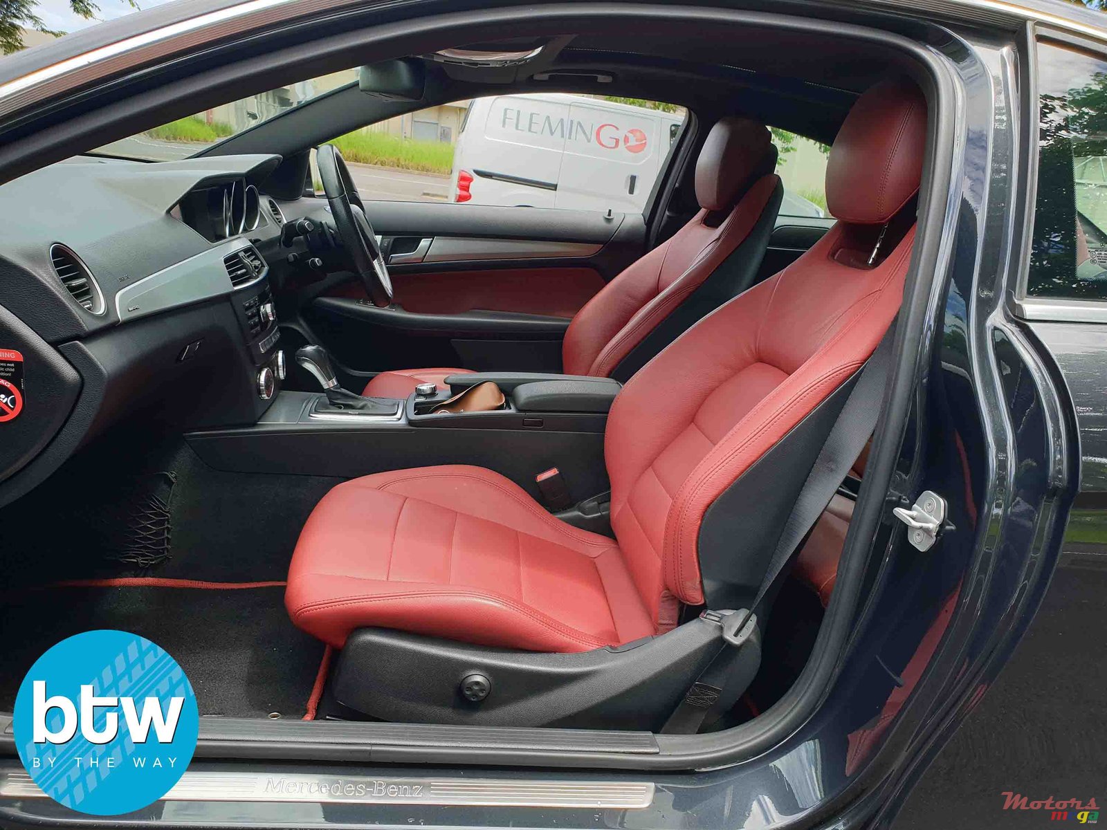 2016' Mercedes-Benz C-Class photo #3