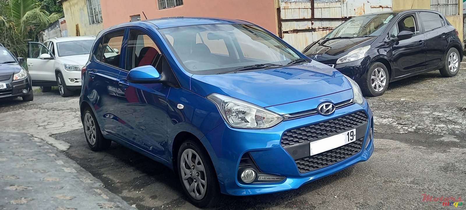 2019' Hyundai Grand i10 photo #1