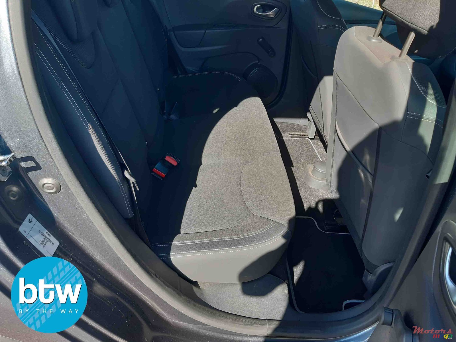 2017' Renault Clio 4 Zen Turbo photo #3