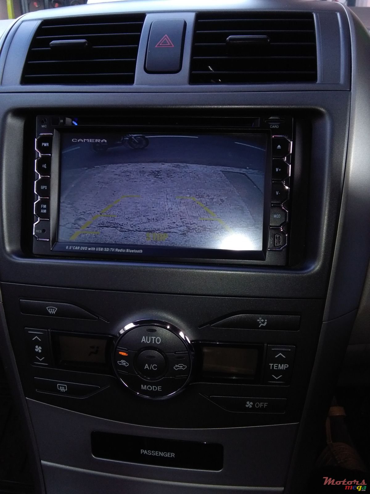 2011' Toyota Axio photo #2