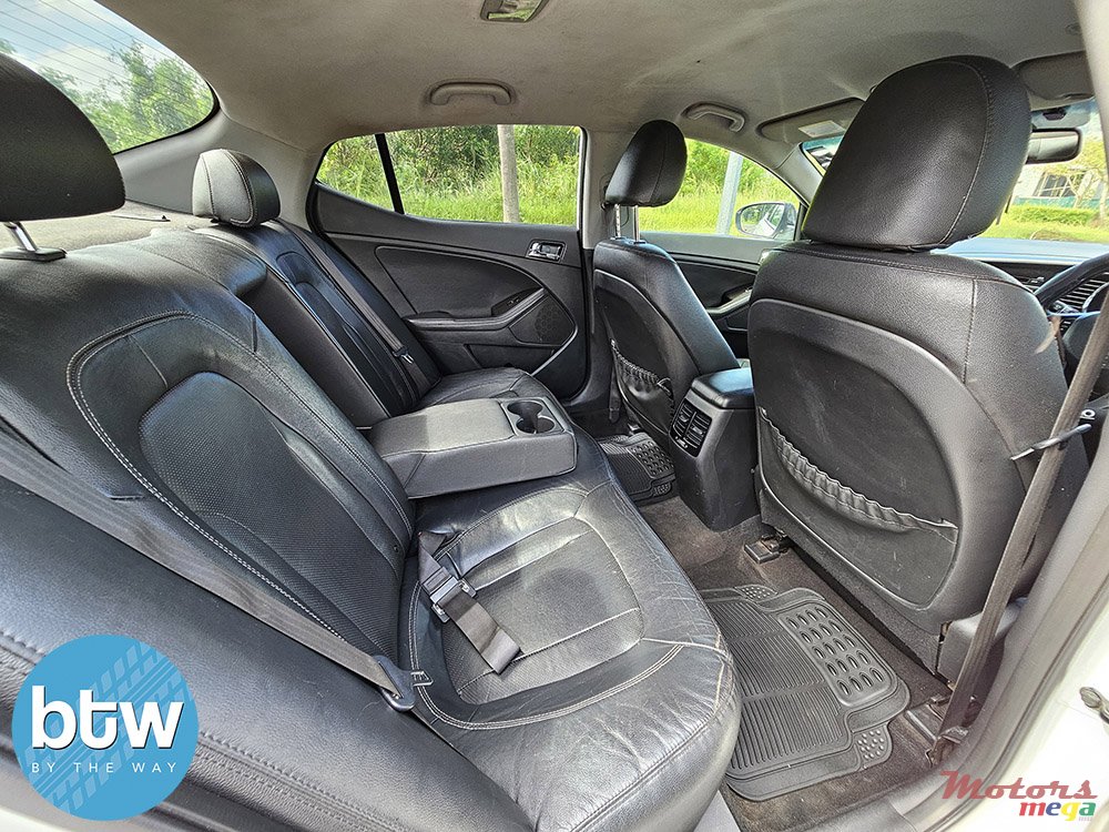 2013' Kia Optima EX 2.0 photo #6