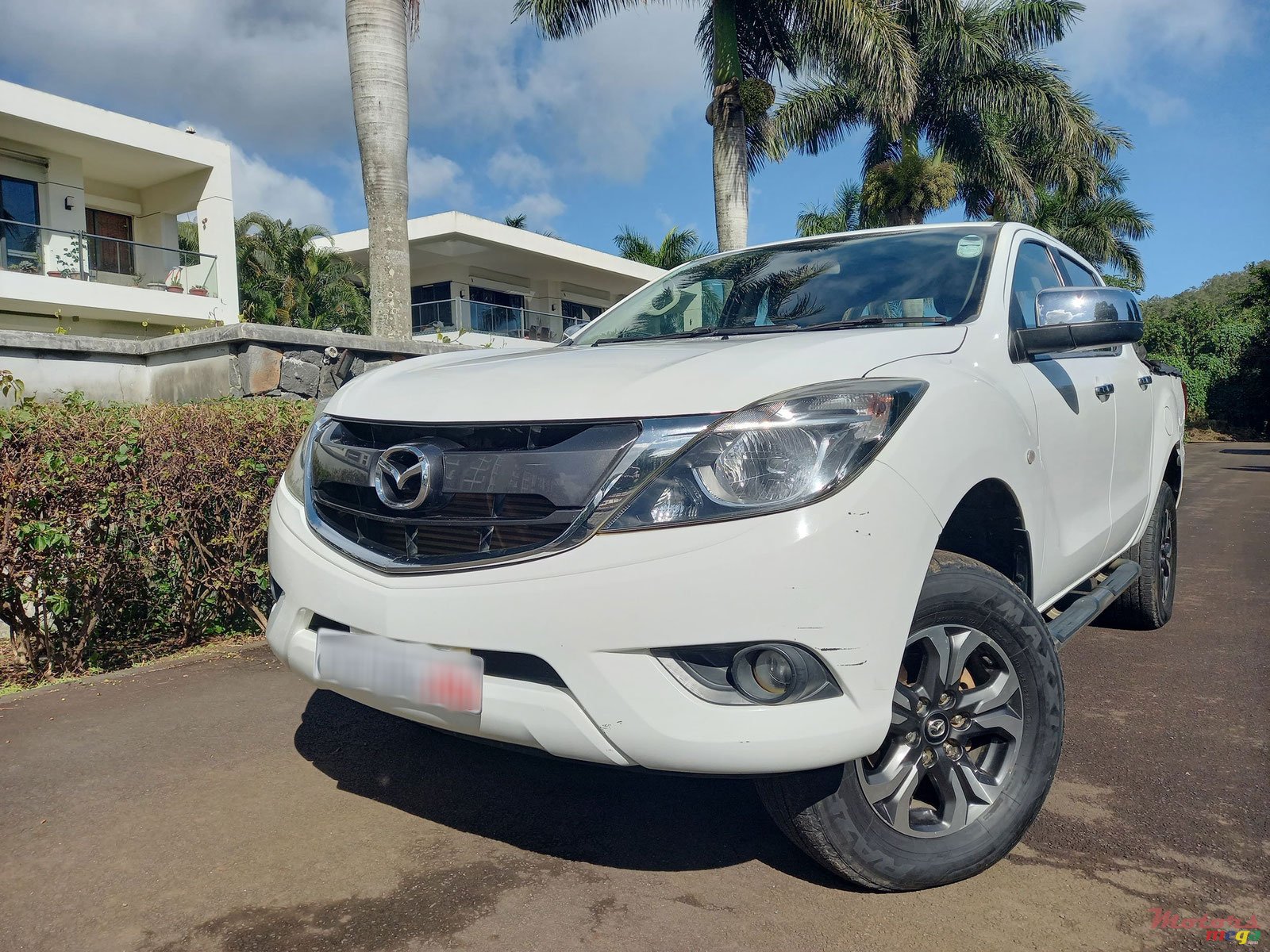2020' Mazda BT-50 2.2 4x4 photo #2