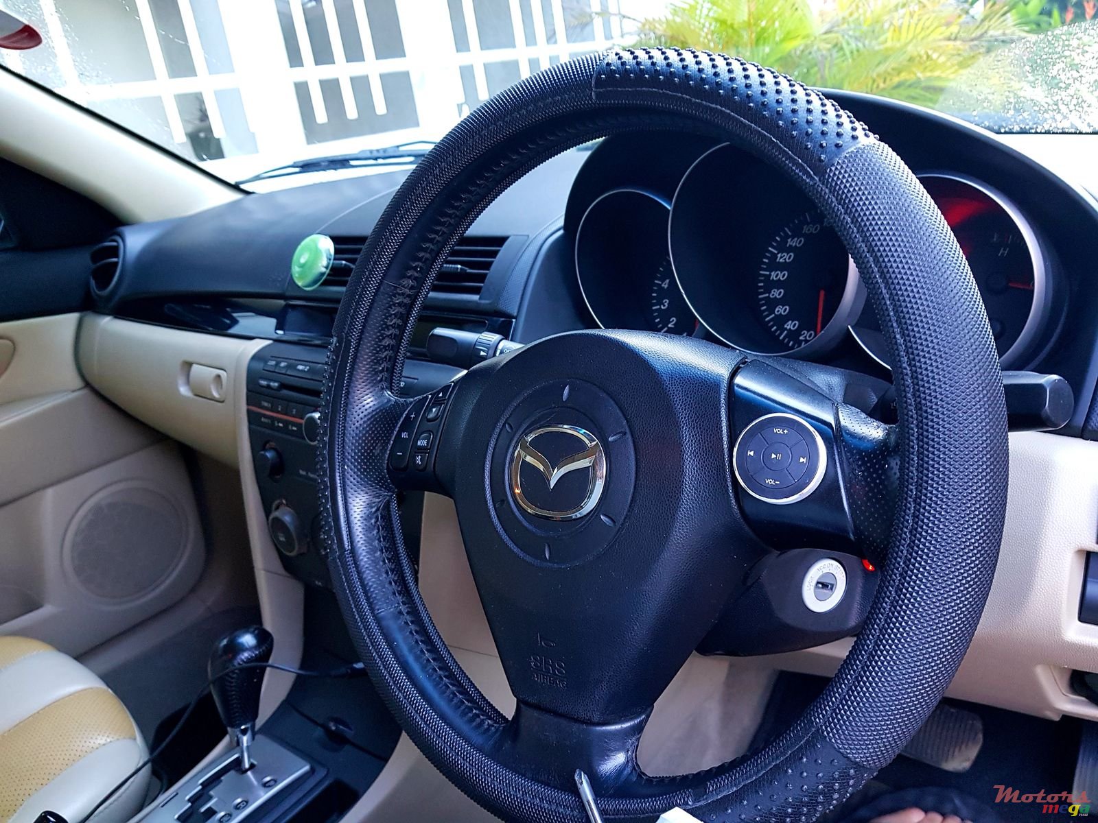 2004' Mazda 3 photo #5